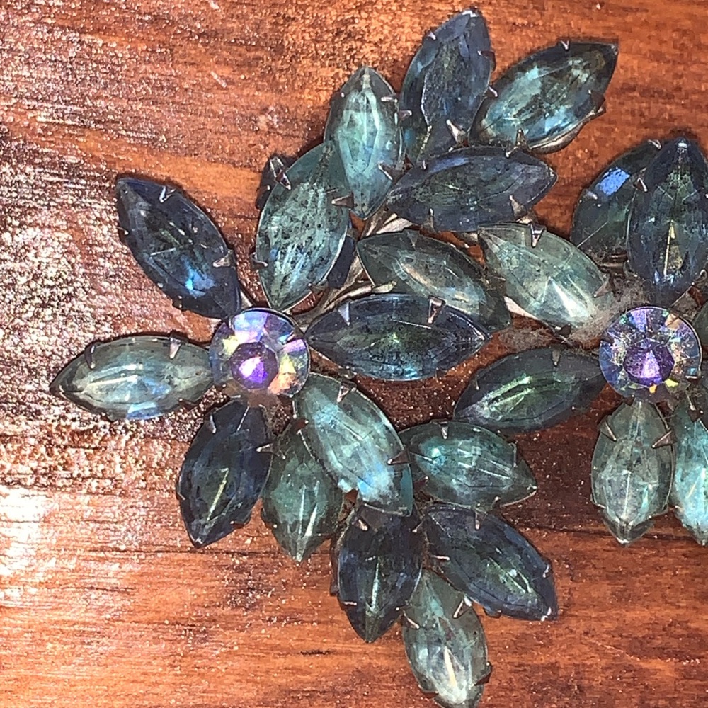 Antique Rhinestone Brooch - Picture 7 of 16